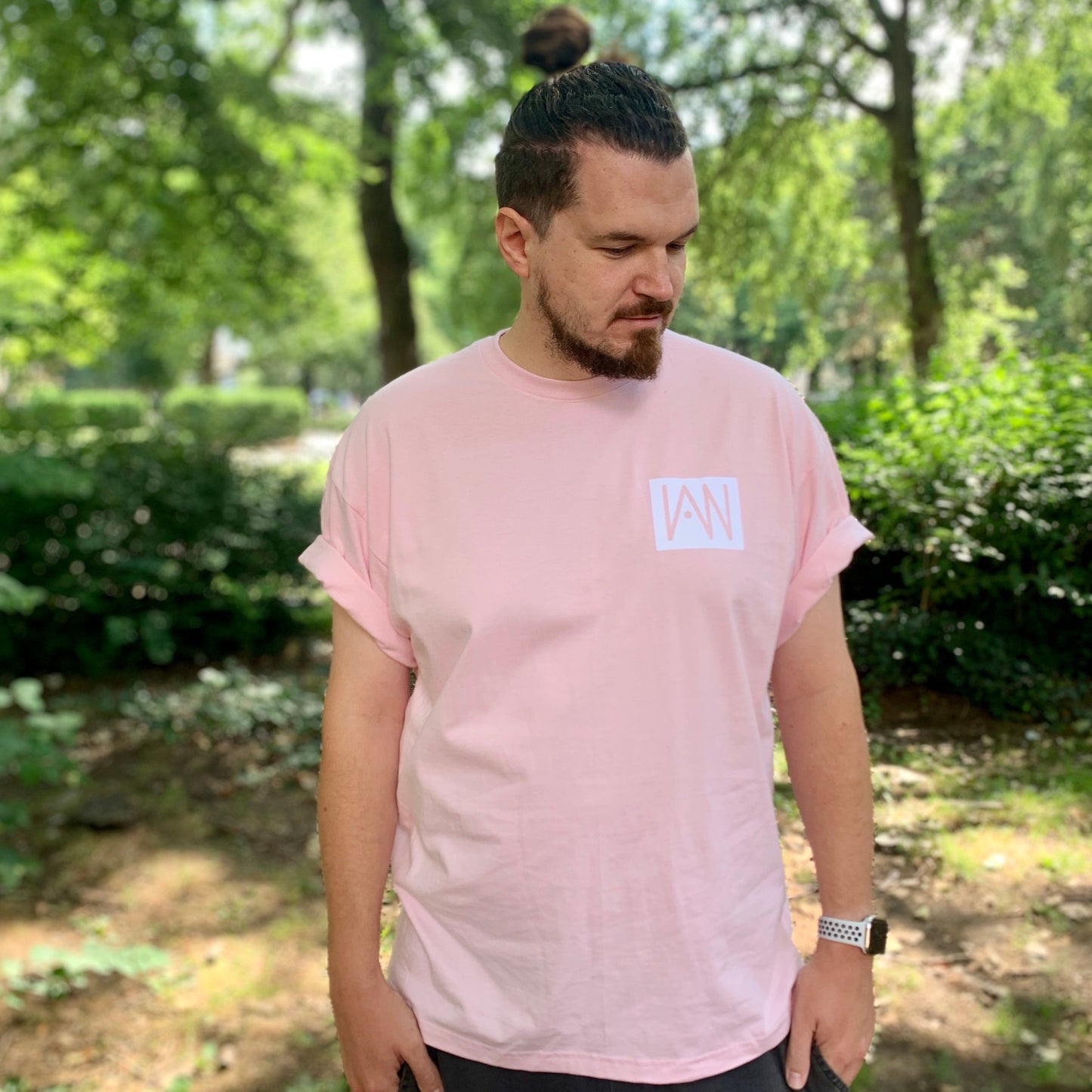 T-Shirt pastell pink | Samt Logo weiß